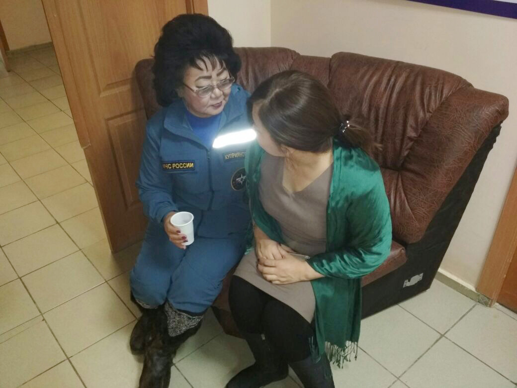 Психологи МЧС России завершили работу с пострадавшими в результате ДТП в Якутии