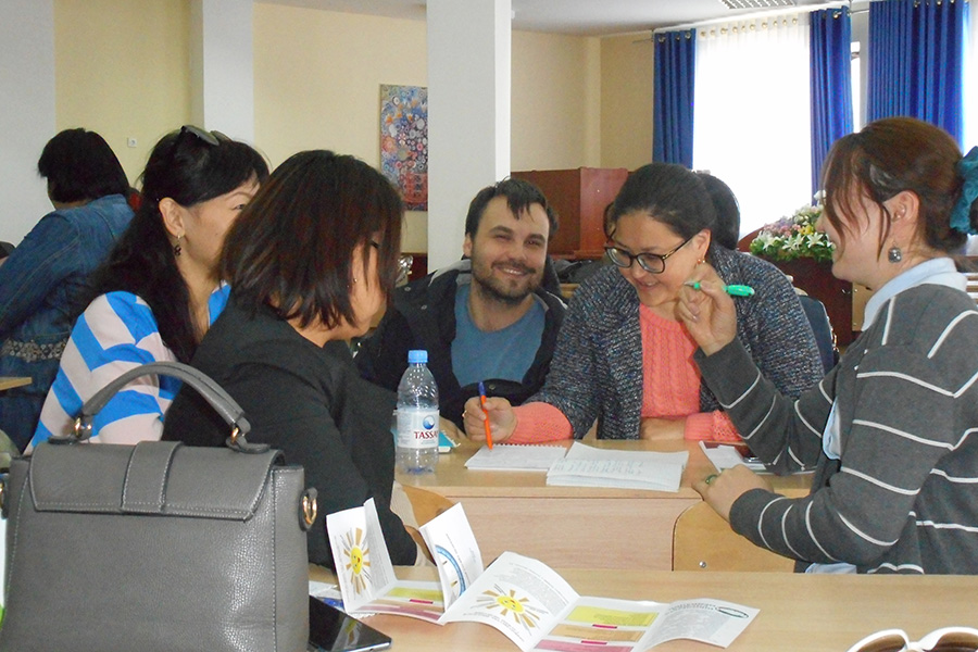 В г. Астана был реализован авторский проект по обучению медиации работников образования