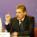 Ермаков П. Н. отвечает на вопросы на пресс-конференции, посвященной V съезду Российского психологического общества (РПО)